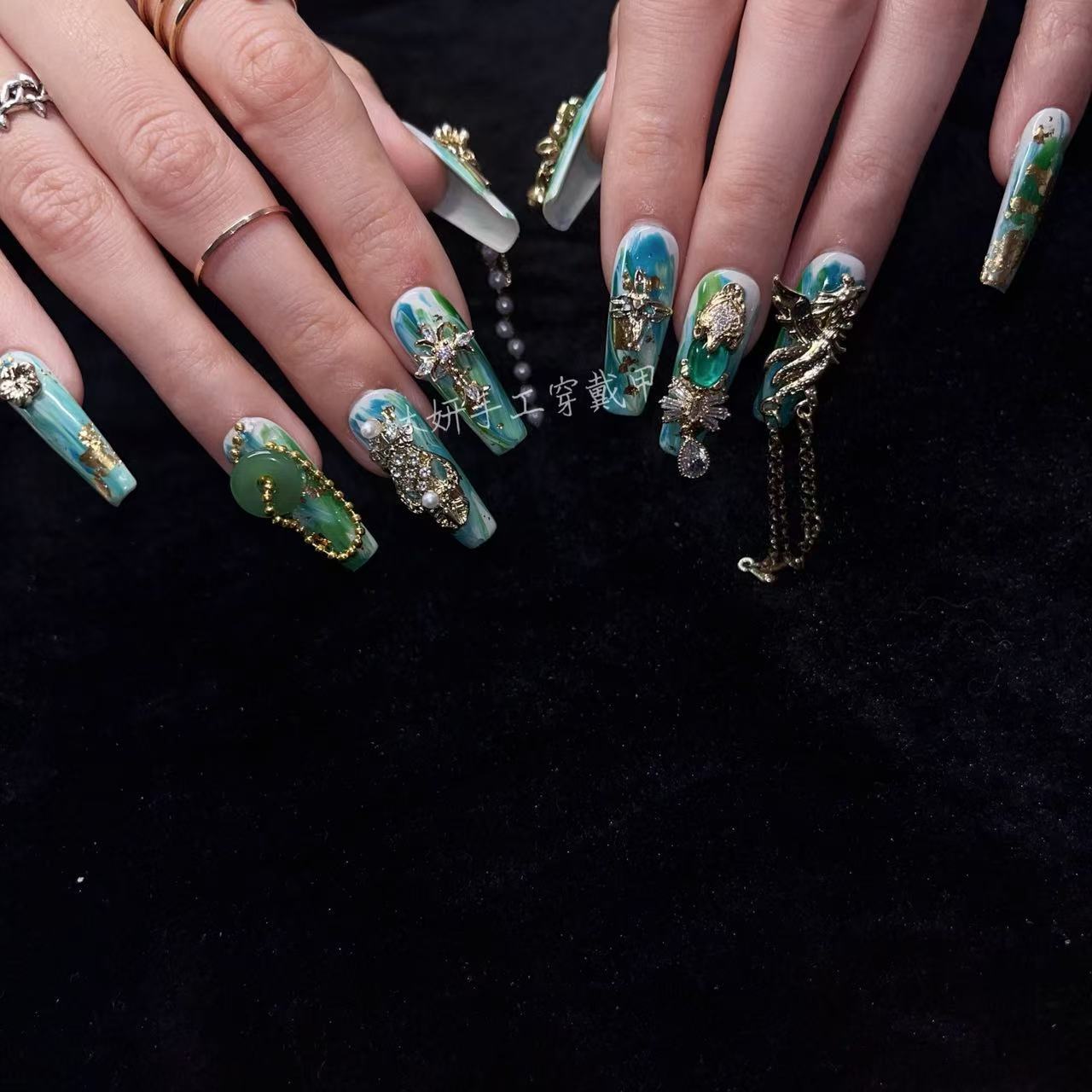 Luxury Emerald Green Press On  – обзор и цена Nail Art Emerald Green
