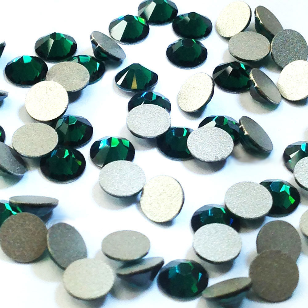 Emerald Green Crystal Flat Bac – обзор и цена Nail Art Emerald Green